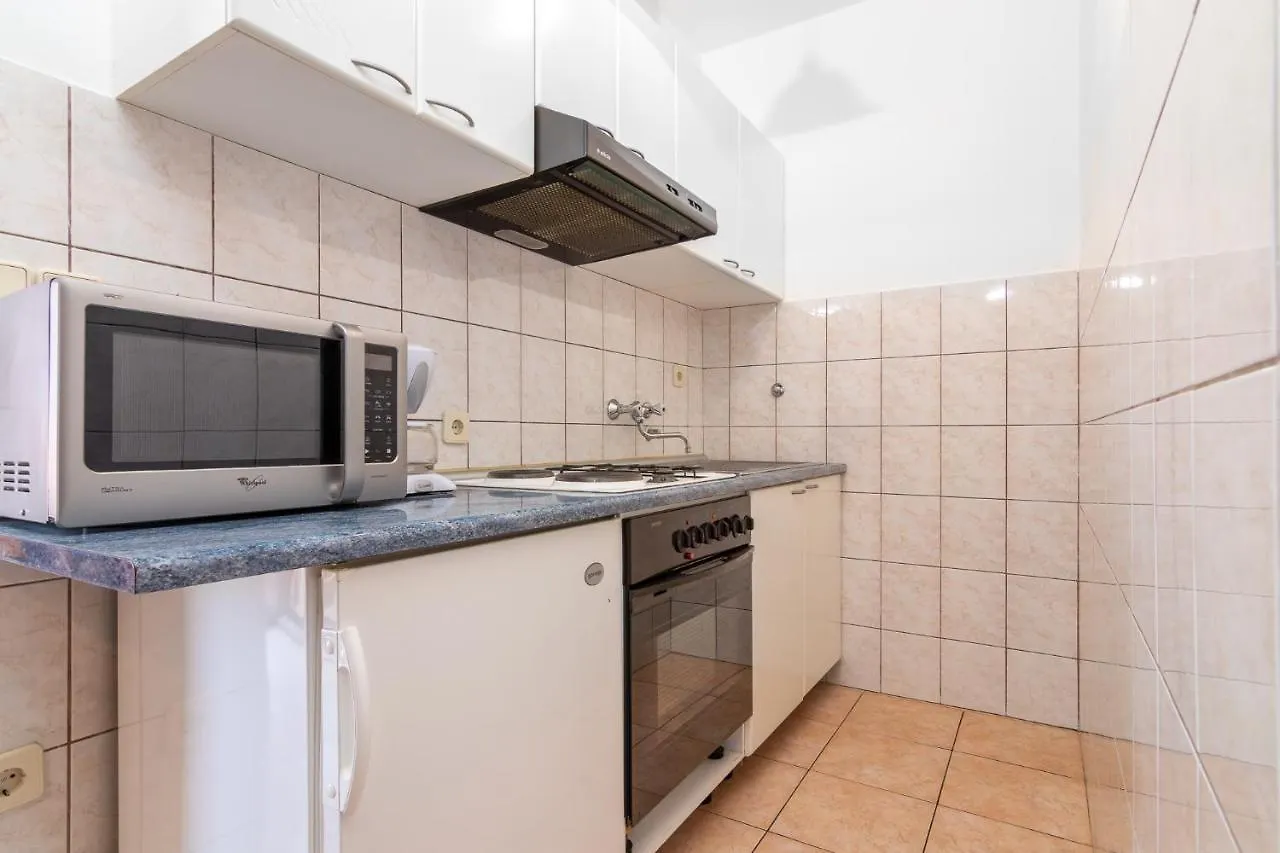 Apartment Slavica With Private Balcony And Parking Lot Punat
