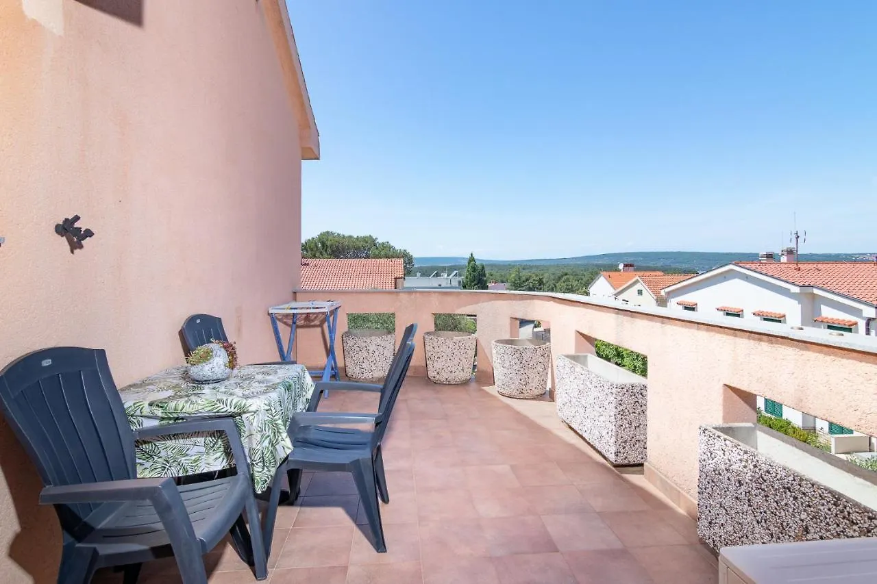 Apartment Slavica With Private Balcony And Parking Lot Punat 0*,